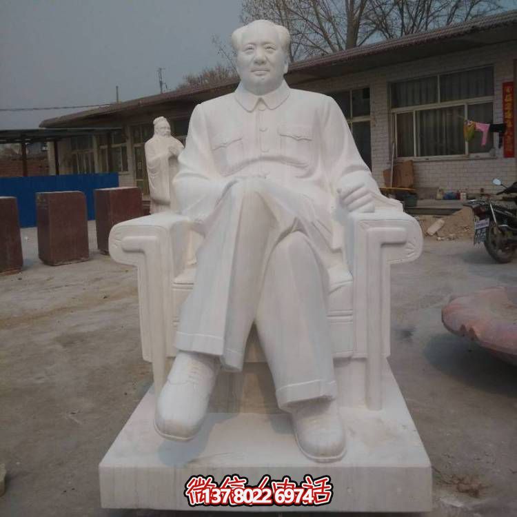 漢白玉石雕毛主席雕塑——走進(jìn)中國景區(qū)，欣賞傳統(tǒng)美術(shù)