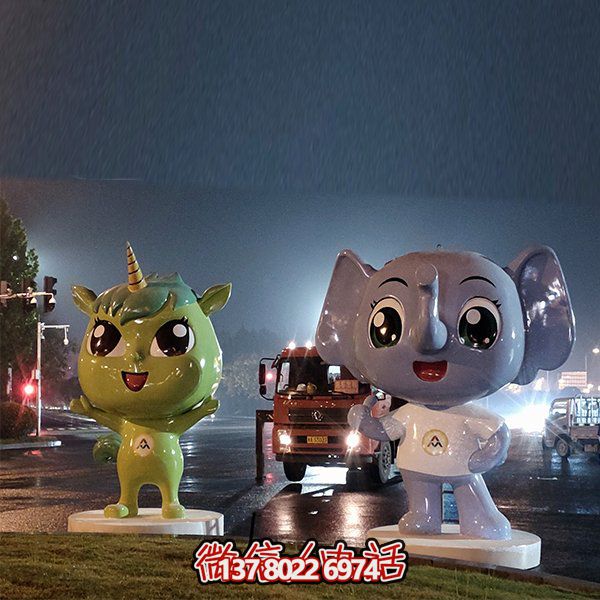 玻璃鋼吉祥物雕塑，為廣場和草地添彩