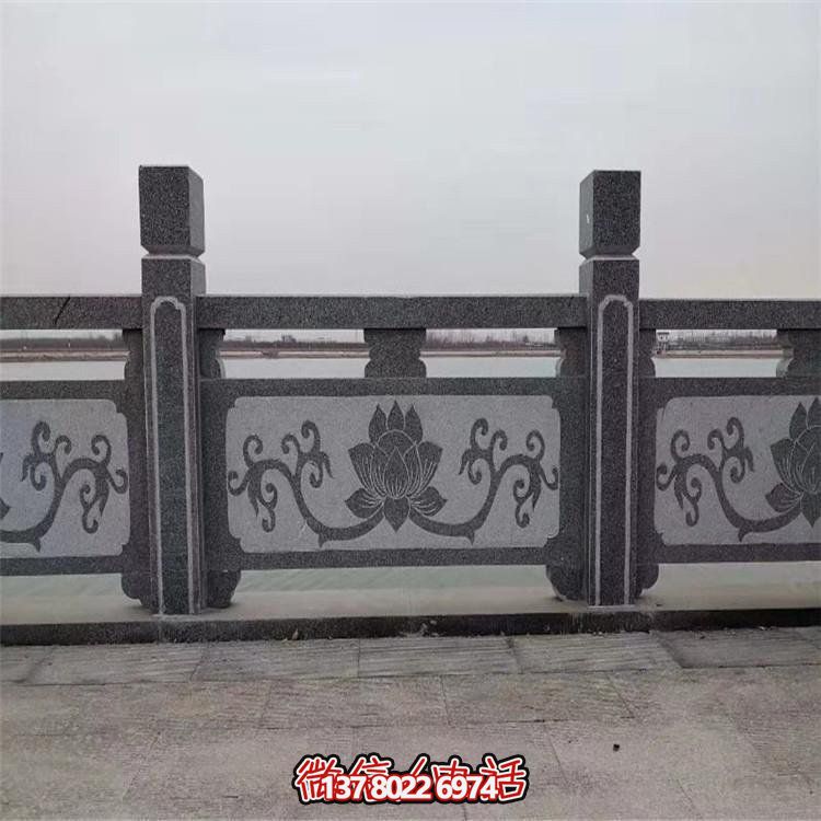 花崗巖護欄——完美結(jié)合精美雕刻與經(jīng)典欄桿扶手，為寺廟景點帶來外觀華麗的裝飾