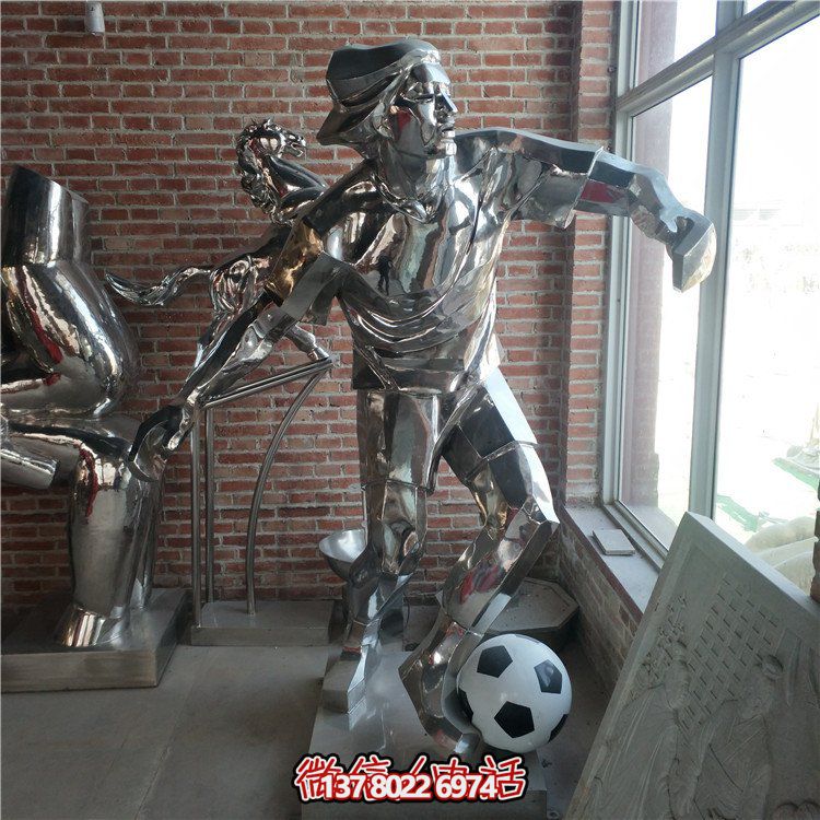 大型不銹鋼雕塑，打造精神堡壘，點亮文化街景觀