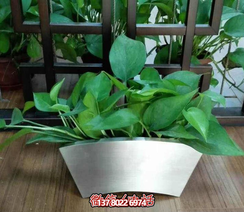 不銹鋼弧形花盆雕塑，精致公園裝飾