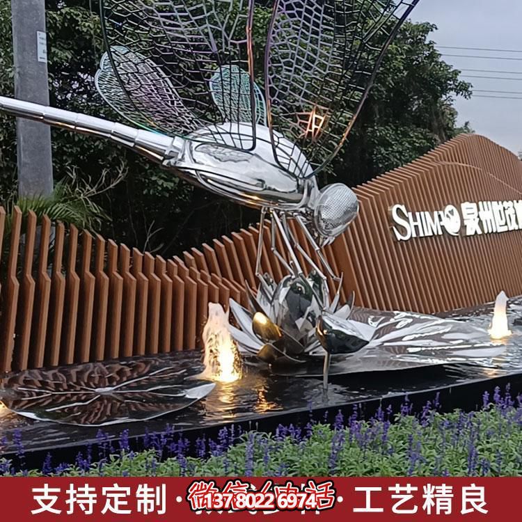 大型不銹鋼雕塑，為城市酒店、公園、商場及水景環境增添獨特景觀