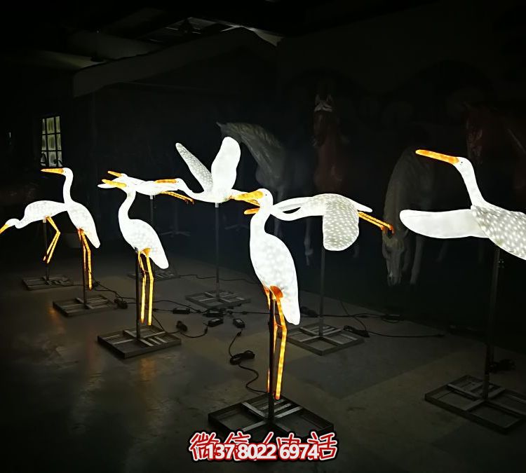 玻璃鋼雕塑景觀亮化，點(diǎn)亮景區(qū)園林