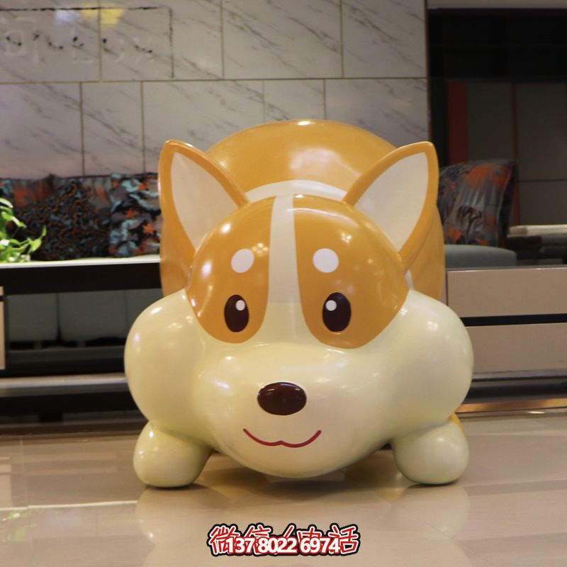 新推出的可愛卡通玻璃鋼著狗雕塑游樂園，給你一個全新的游樂體驗(yàn)！