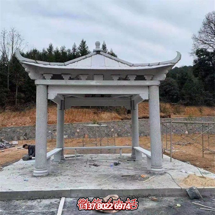 獨具魅力的石雕涼亭，點綴園林景觀